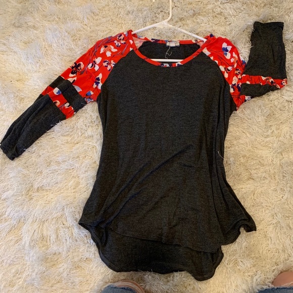 Cute shirts ! - Picture 3 of 6